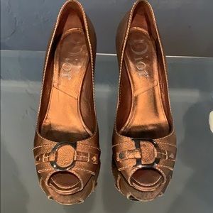 Dior peep toe pumps